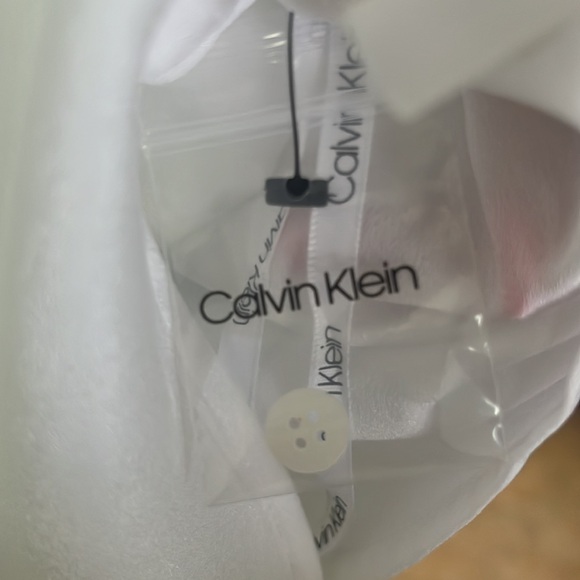 Sleeveless Calvin Klein blouse nwt - Picture 4 of 4